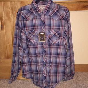 Men’s Wrangler Long Sleeve Button Up Shirt
